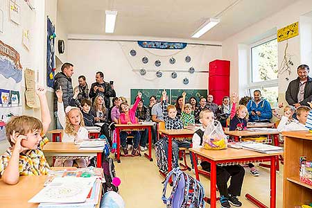 Zahájení školního roku 2017/2018 v ZŠ Dolní Třebonín, 4.9.2017, Foto: Lubor Mrázek