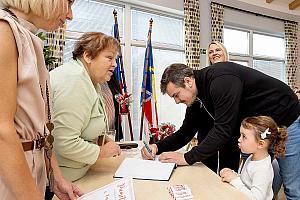 Vítání občánků v Dolním Třeboníně 8. 11. 2025, foto: Lubor Mrázek